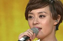 李健孙俪的歌风吹麦浪将登春晚舞台 默契演唱舞台美轮美奂 