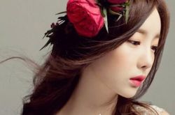 韩国演员韩素英电影大全 拍摄之余不忘宣传环保 