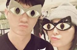 恋爱公开一周年 李晨晒树示爱范爷 