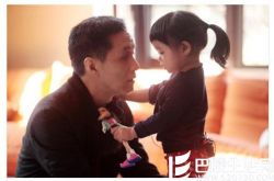 冯远征梅婷女儿嬉闹   网友入戏太深直呼好可怕 