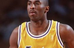 科比退役后现在的年薪有多少 他是做什么工作的 