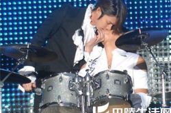 金希澈韩庚接吻综艺 俩人cp恋爱感爆棚 