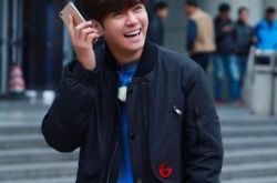 罗志祥演唱会黄渤当嘉宾 两人现场接吻 