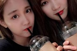 孟佳王霏霏谁更红引来争议 两位挚友互动破不和传闻 