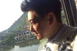 超级奶爸梦想家林志颖超级明星微博 与ROBI亮相发表会 