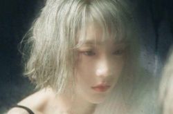 金泰妍图片短发大放送 摔下四级楼梯倒头垃圾堆不忍直视 