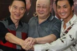 何家劲助金超群完成心愿 年过半百再演“展昭” 