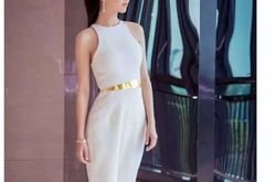 丫丫佟丽娅近照  产后身材恢复堪称完美 