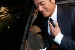 天王郭富城电视剧大全 微博公布恋情要谈“父女恋” 