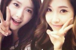 韩国最美女歌手林允儿吸人眼球 优雅干练尽显完美身材 