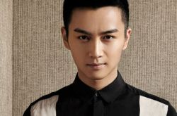 男神陈晓参加的真人秀节目 其光头造型走秀头型满分 