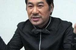 歌手文章故乡的云歌词 费翔翻唱的经典歌 