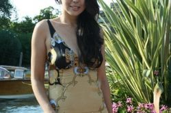 艳星吴安雅吻戏 被古惑仔强暴蹂躏是真的吗 