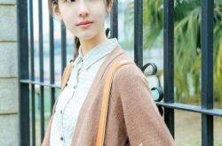 被称打败奶茶妹的陈都灵清纯美图 同学曝出其整容等黑历史 