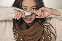 创作女神陈绮贞图片 泳装照首曝光被喊身材没看头 