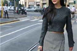 杨幂包臀裙显身材   《真正的男子汉》变身最美女汉子 