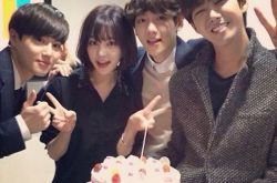 exo伯贤哥哥照片阳光帅气 私生饭为婚礼的行为仍在道歉 