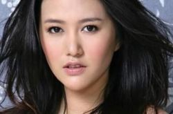 谭维维的父亲是谁  谈及逝去父亲泪洒现场 