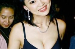 李湘穿着内衣图片大放送 女儿王诗龄从小穿阿玛尼住豪华房 