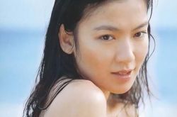 早年林熙蕾泳装照片曝光  女神大方表示无所谓 