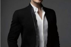 演员黄晓明投资新项目 谈幸福秘诀老婆说得都对 