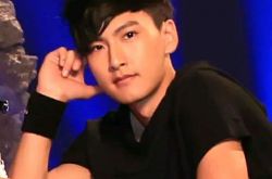 evan明若晓溪中现身 网友赞：最洋气小鲜肉 