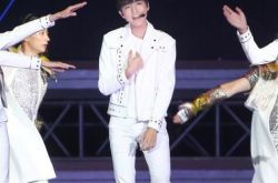 tfboys三周年见面会场面火爆 三小只各自分享心动时刻 