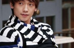 揭秘克拉恋人郑智薰身高 近日出演《八月未央》受热捧 