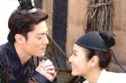 林心如摔倒霍建华看望显心疼 相恋4年铁证曝光 