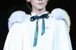 tfboys王源生日将近 粉丝众筹提前两月打整版广告 