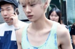 美少年鹿晗学生时期照片 告诉你什么叫从小帅到大 