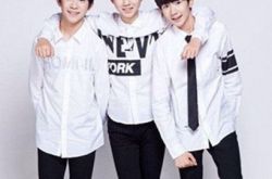 tfboys写真集正式公布 三小只原来是学霸 
