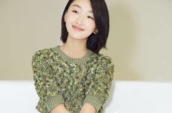 周冬雨波波头发型 周冬雨时尚发型汇总