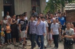 揭秘成龙父母名字 “龙爸爸”曾是蒋介石的特务 