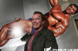 阿诺施瓦辛格健美图片分享  肌肉男神年过古稀身材好 