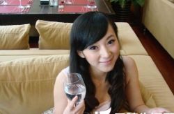 主持人张宇欣主持大歌神  全民围观奥运的节骨眼上她红了 