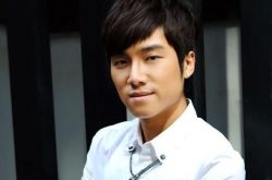 张木易与12岁miki模特公开恋爱  网友震惊疑炒作 