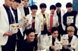 罕见TFBOYS与exo成员合影瞬间 粉丝大呼很和谐 