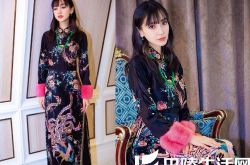 angelababy工作室晒旗袍照 网友质疑小肚子不见了 