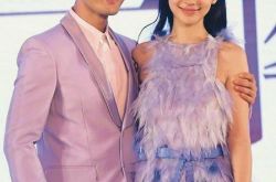 黄晓明疑寺庙求子 Angelababy遮肚孕味浓 