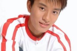 贾乃亮纹身图案是什么 疑似整容后面部精致逆袭做男神 