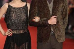 林依晨穿透明装图片性感妩媚 曝与林于超因戏结缘 