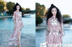 张馨予爆炸头亮相时装周 俏皮可爱惊艳众人引热议 