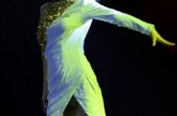 黄圣依不雅照片曝光   粉红乳晕门事件照片流出 