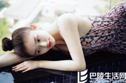 林允比基尼走秀性感妩媚 其再现“美人鱼”造型尽显好身材 