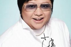 韩红首认初恋李延亮现身 同台依偎似甜蜜小女人 