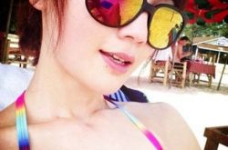 蔡卓妍比基尼照片好性感   畏高的她不畏惧毁容继续跳水 