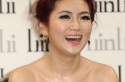 selina图片流出   全身伤疤粉丝心疼泪崩 