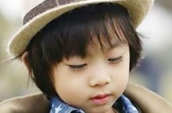 kimi图片大全尽显可爱帅气 与弟弟互动超有爱 