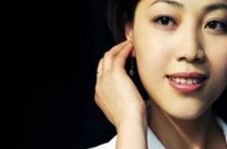 央视女主播自杀是真的吗 43岁劳春燕坠楼原因？ 